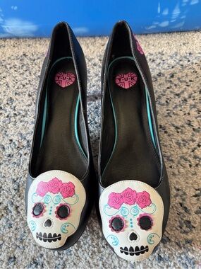 tuk Black Flats with Cream Sugar Skull and Pink Floral Accents